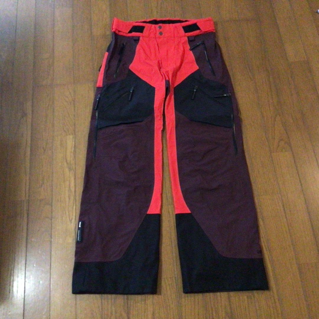 Peak performance メンズ　Sサイズ