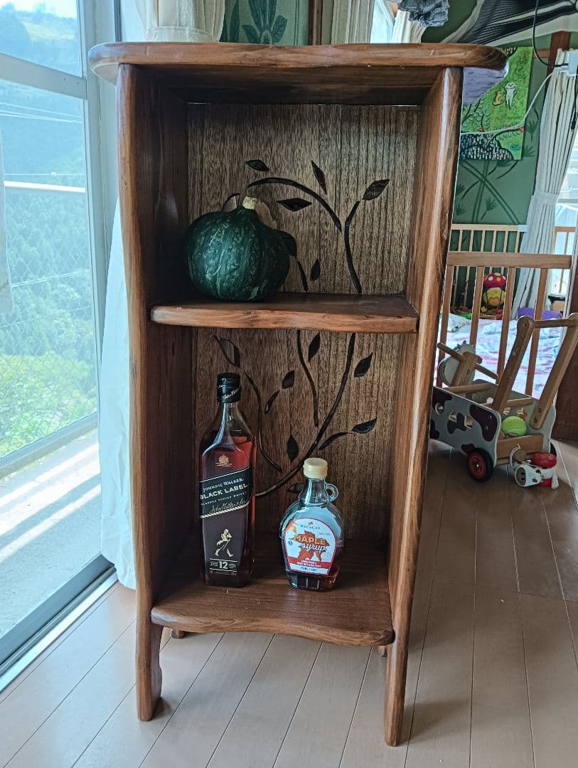 透かし棚　手作り　本立て　木製棚　国産杉