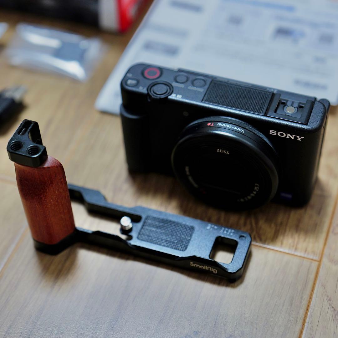 SONY ZV-1 コンパクトデジタルカメラ ZEISSレンズ