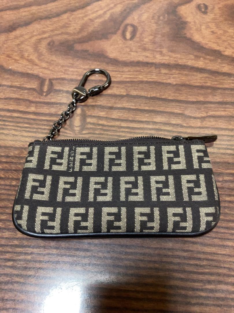 【希少】【新品未使用】FENDY☆キーリング付きケース