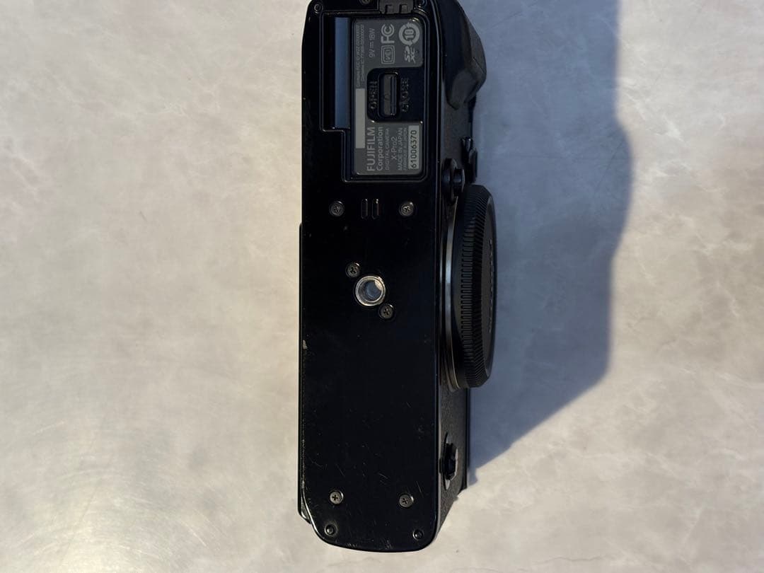 セール！FUJIFILM X-Pro2 バッテリー２個 グリップ付き