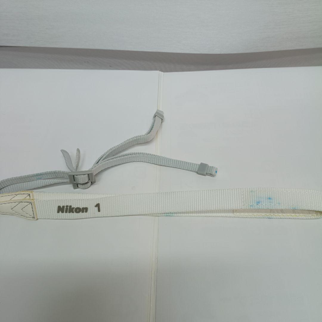 Nikon 1 J1 ホワイト ミラーレスカメラ　おまけにポーターカメラバック付