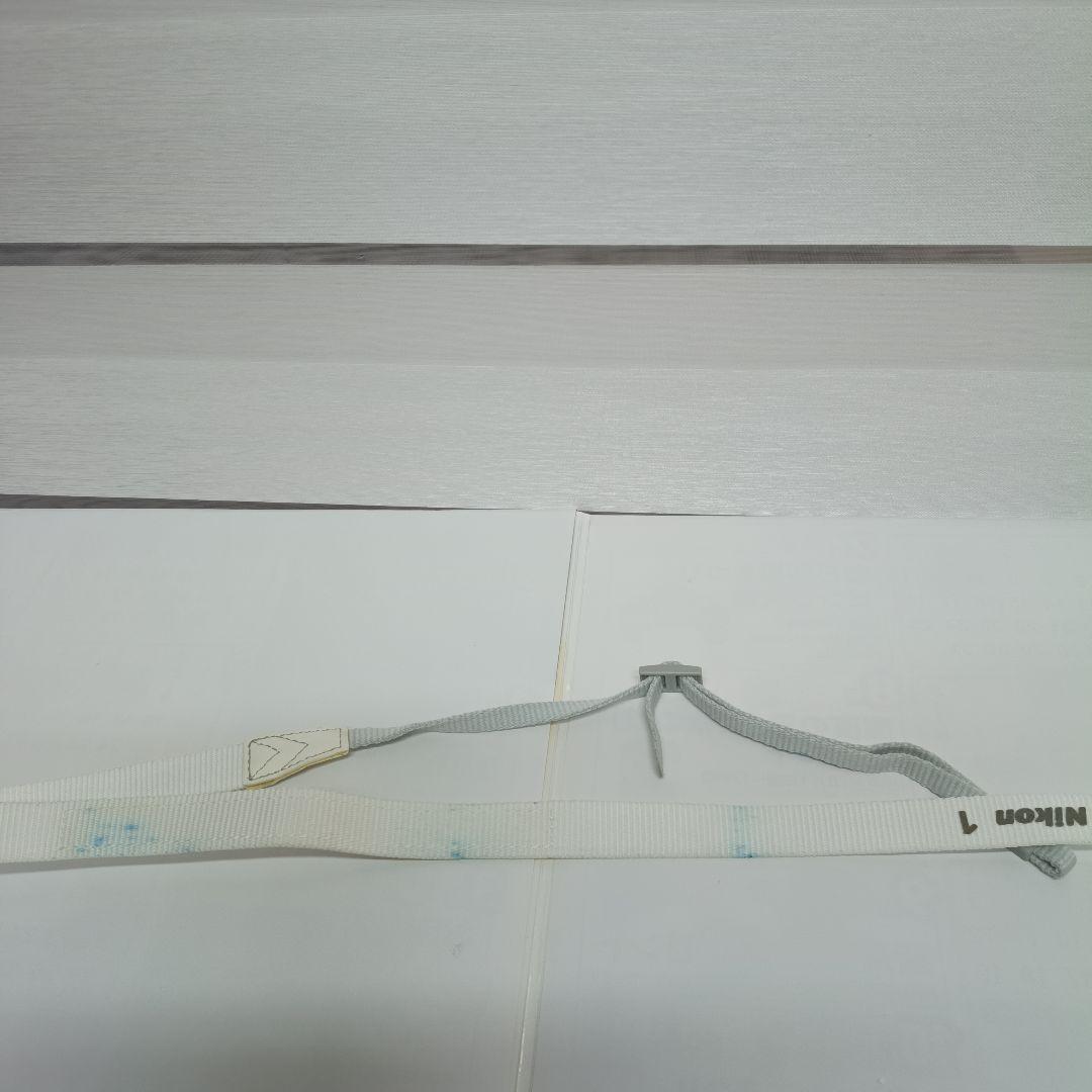 Nikon 1 J1 ホワイト ミラーレスカメラ　おまけにポーターカメラバック付