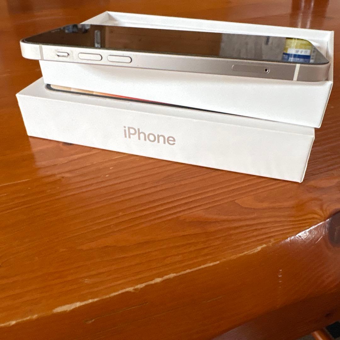 Apple iPhone 12 ホワイト 本体128GB SIMフリー