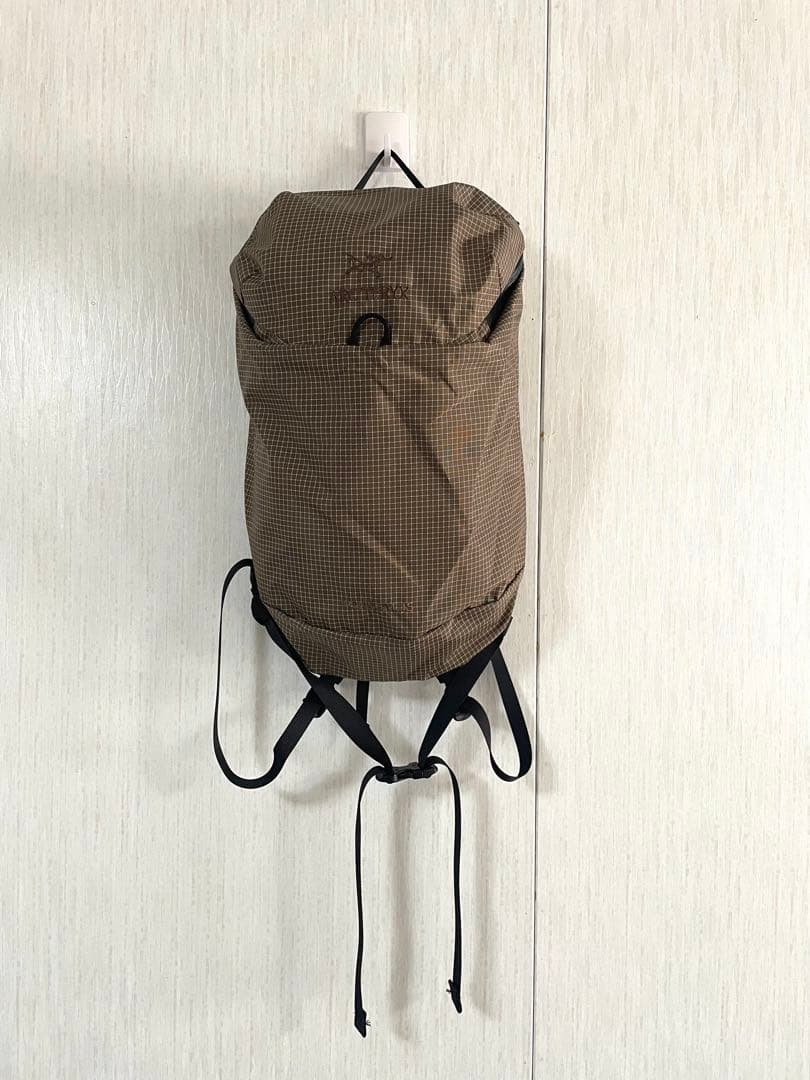 アークテリクス　コンシール 15バックパック カーキ新品未使用