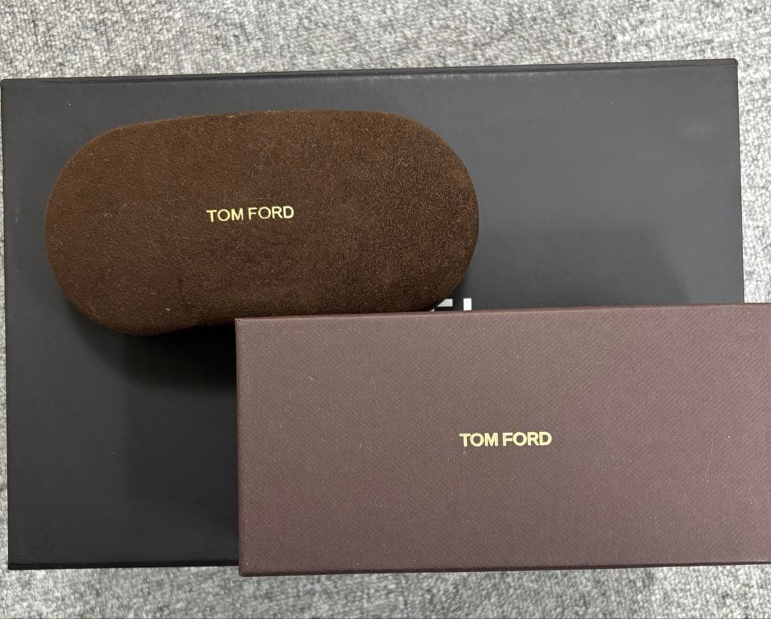 トムフォードサングラス　ベッコウ柄