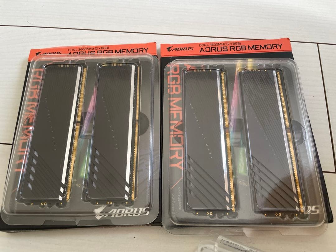 メモリー AORUS RGB MEMORY DDR4 3600Mhz 32g