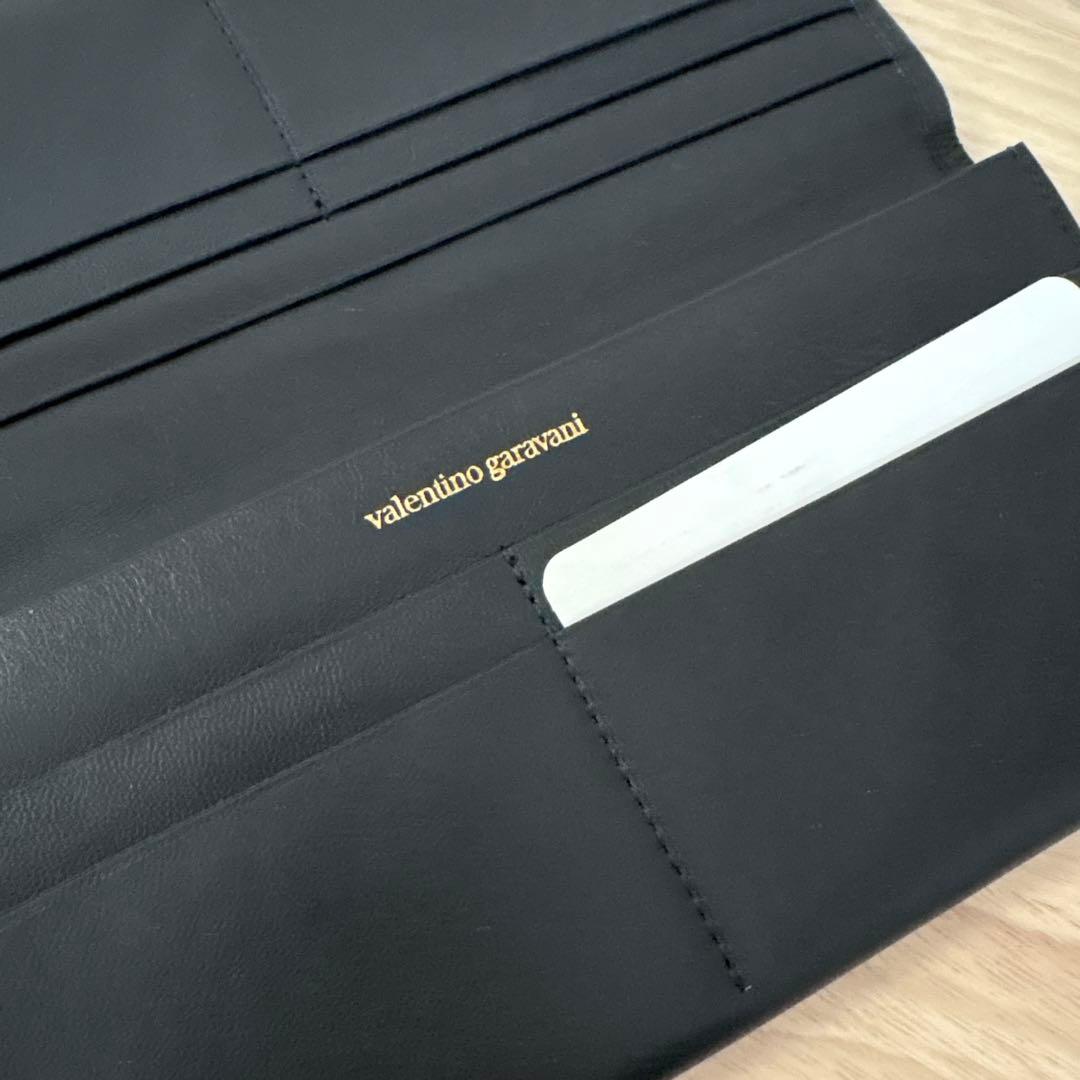 ヴァレンティノガラヴァーニ 長財布 レザー スタッツ
