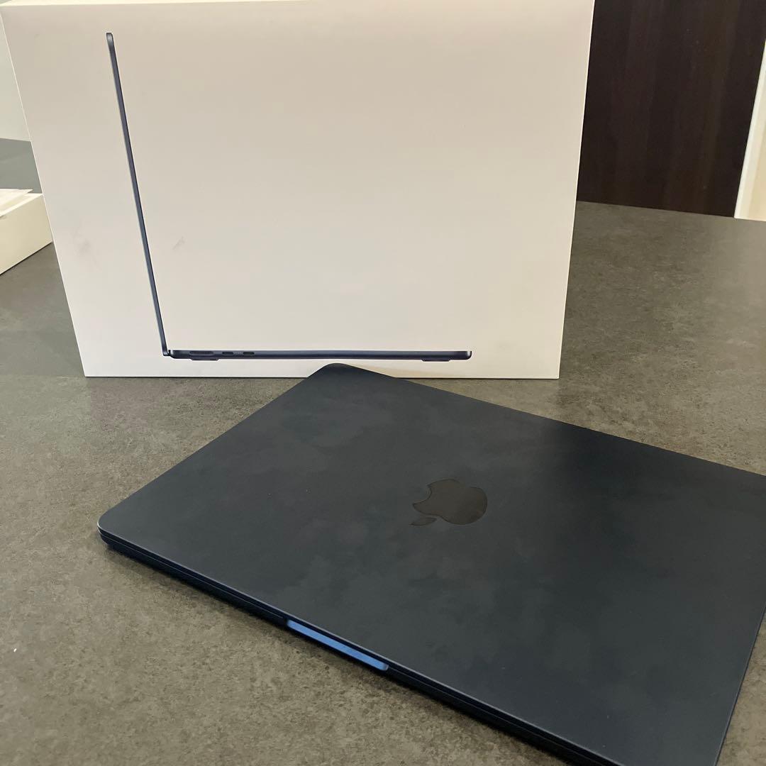 【最終値下げ】MacBook Air 256GB M3チップ13インチ　本体