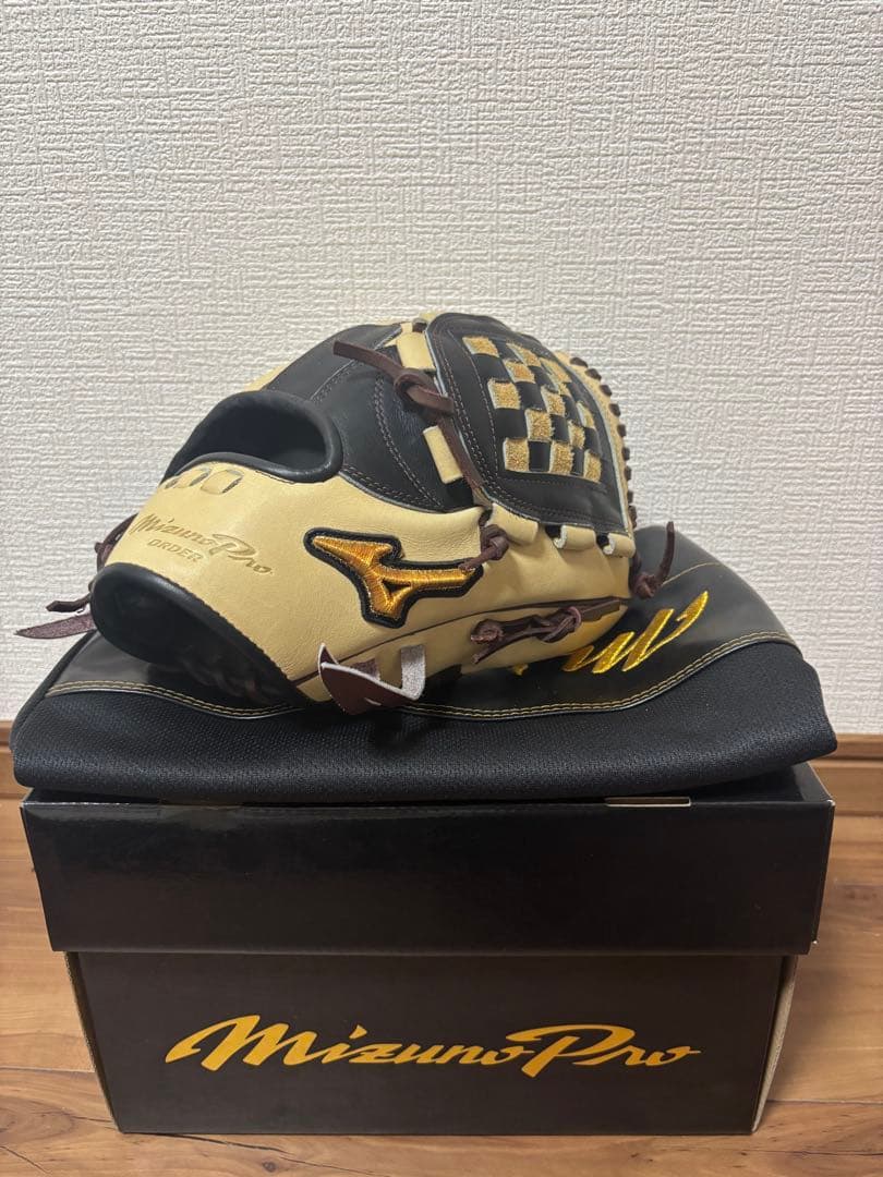 『美品』 ミズノプロオーダーグラブ　軟式