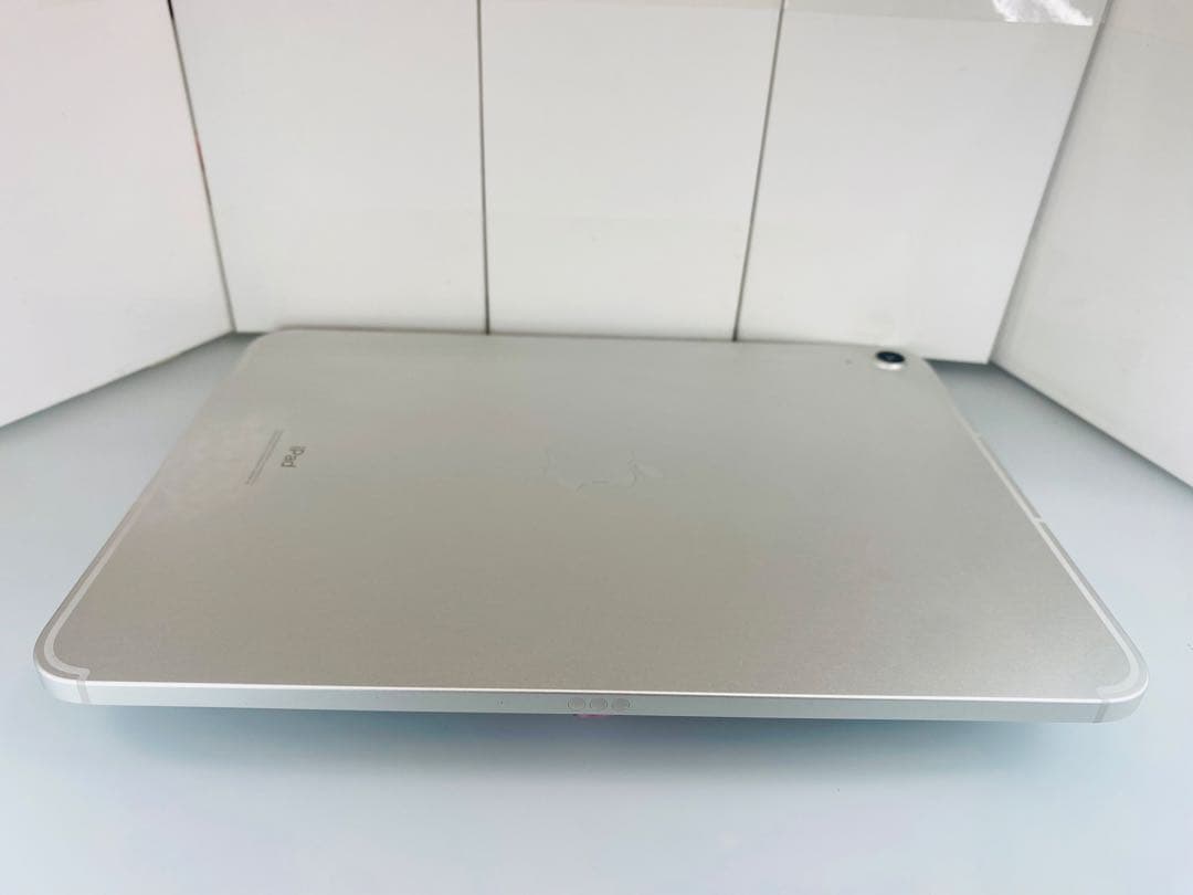 iPad 第10世代 64GBシルバーCellular Apple SIMフリー