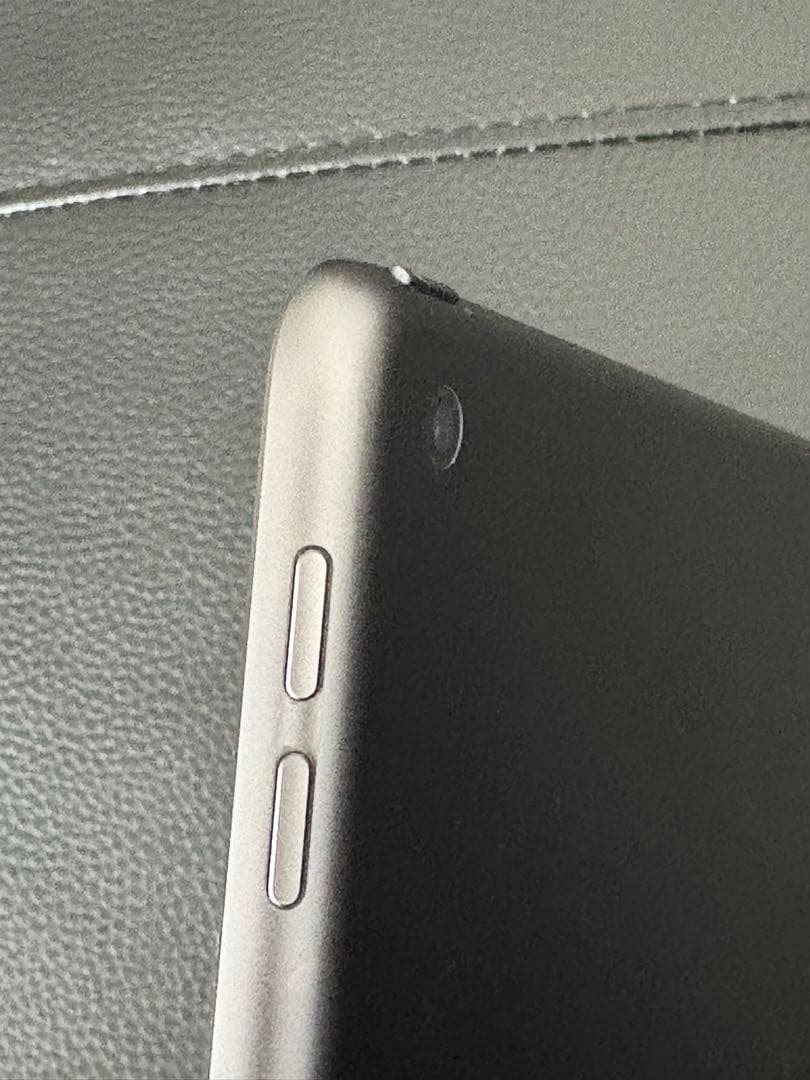 iPad スペースグレー シルバー