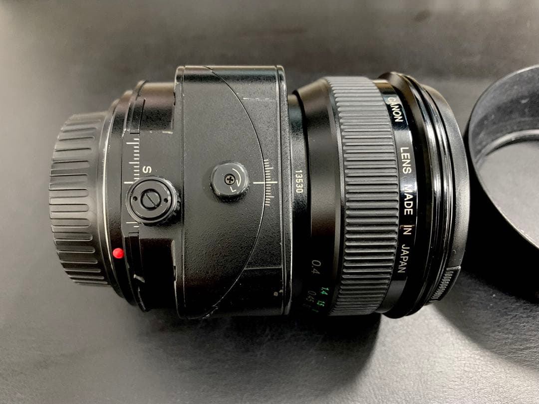 TS-E45mm F2.8　CANON （ティルト・シフト軸の変更・改造済み）