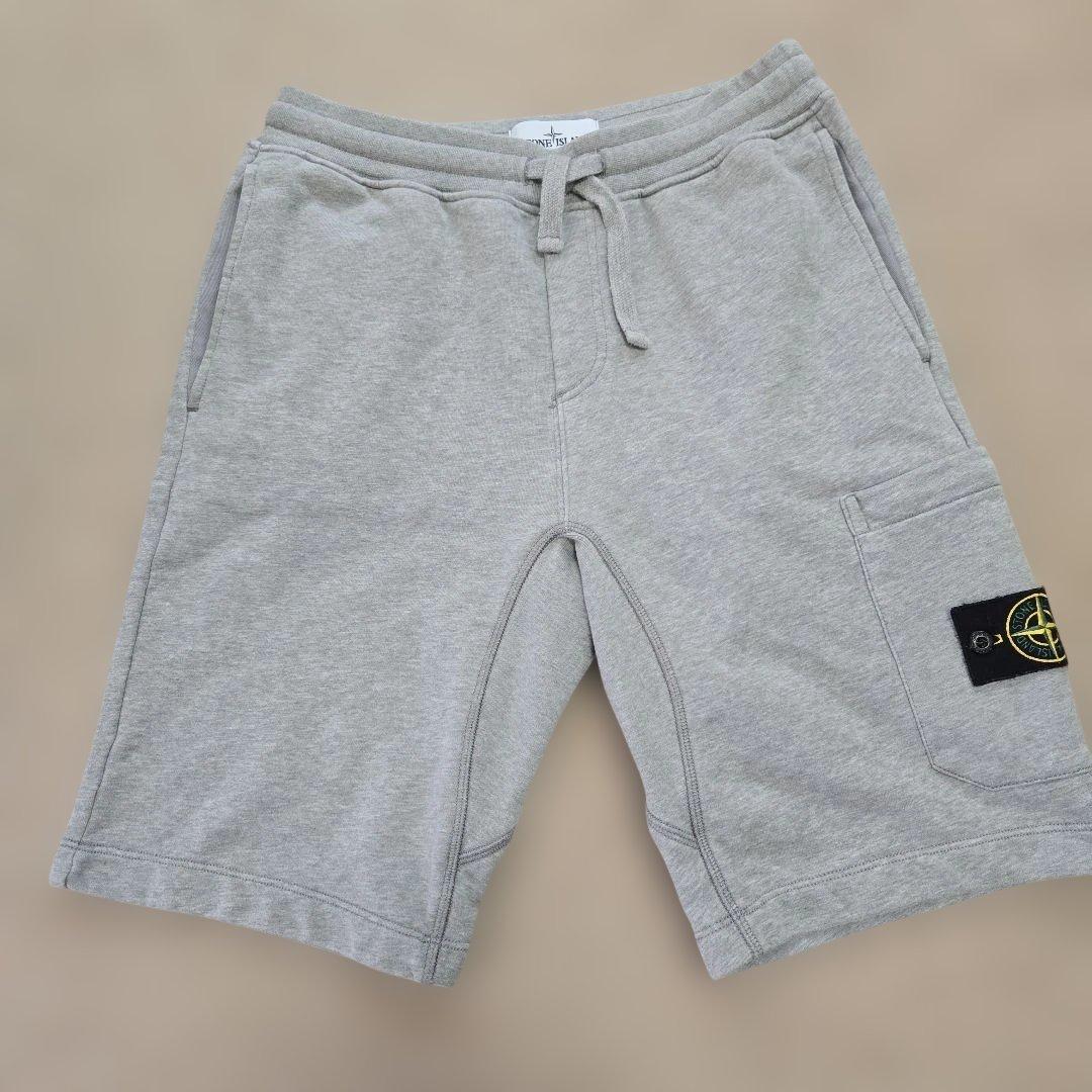 美品【STONE /ストーンアイランド】 ショートパンツ