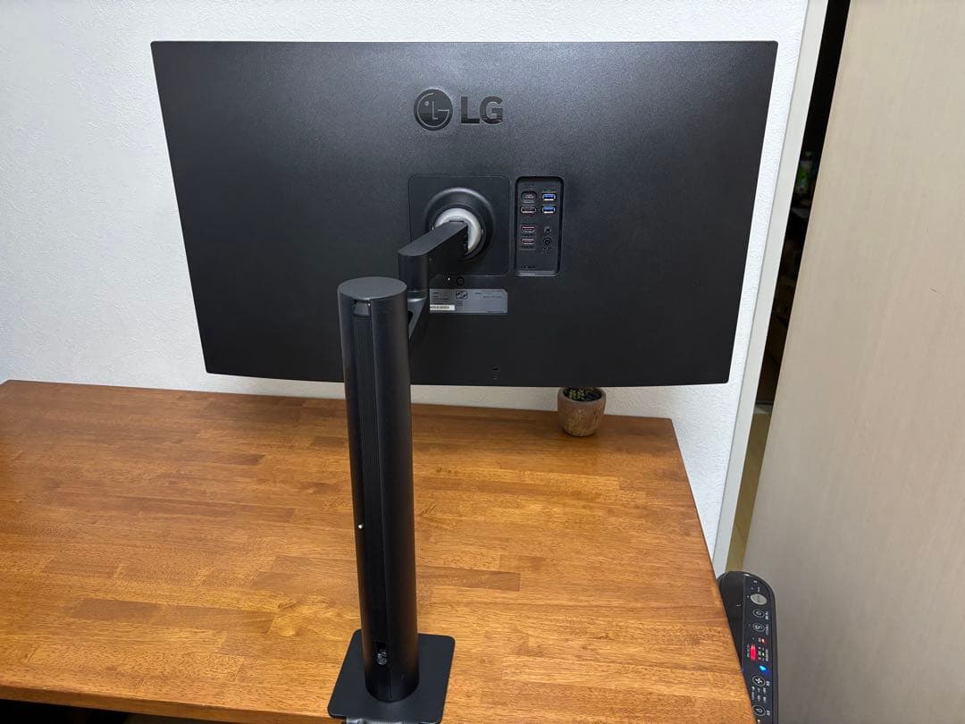 LG 31.5インチ♡エルゴノミクス スタンド モニター ディスプレイ