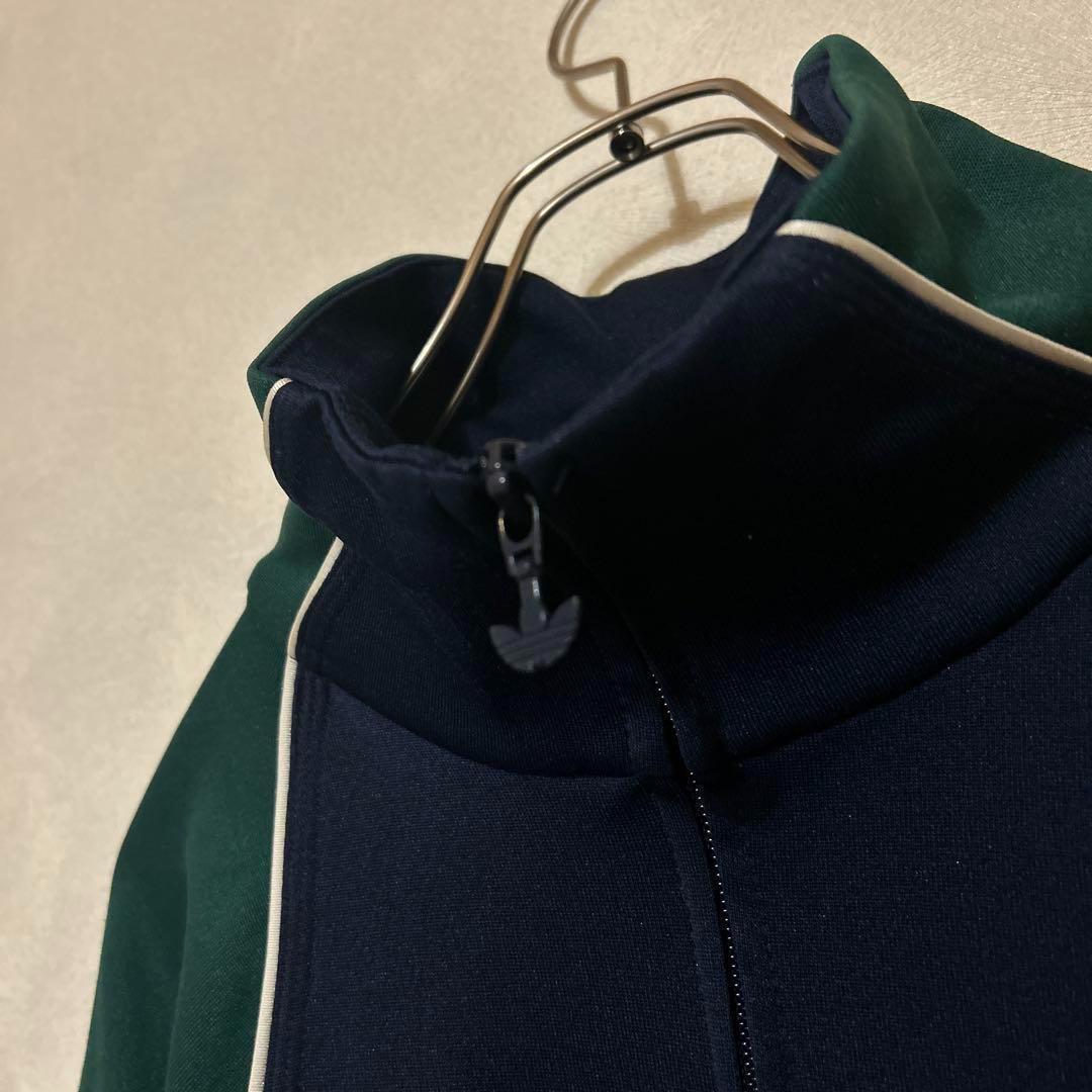 配色抜群　アディダス　トラックジャケット　バック刺繍　バイカラー　希少デザイン