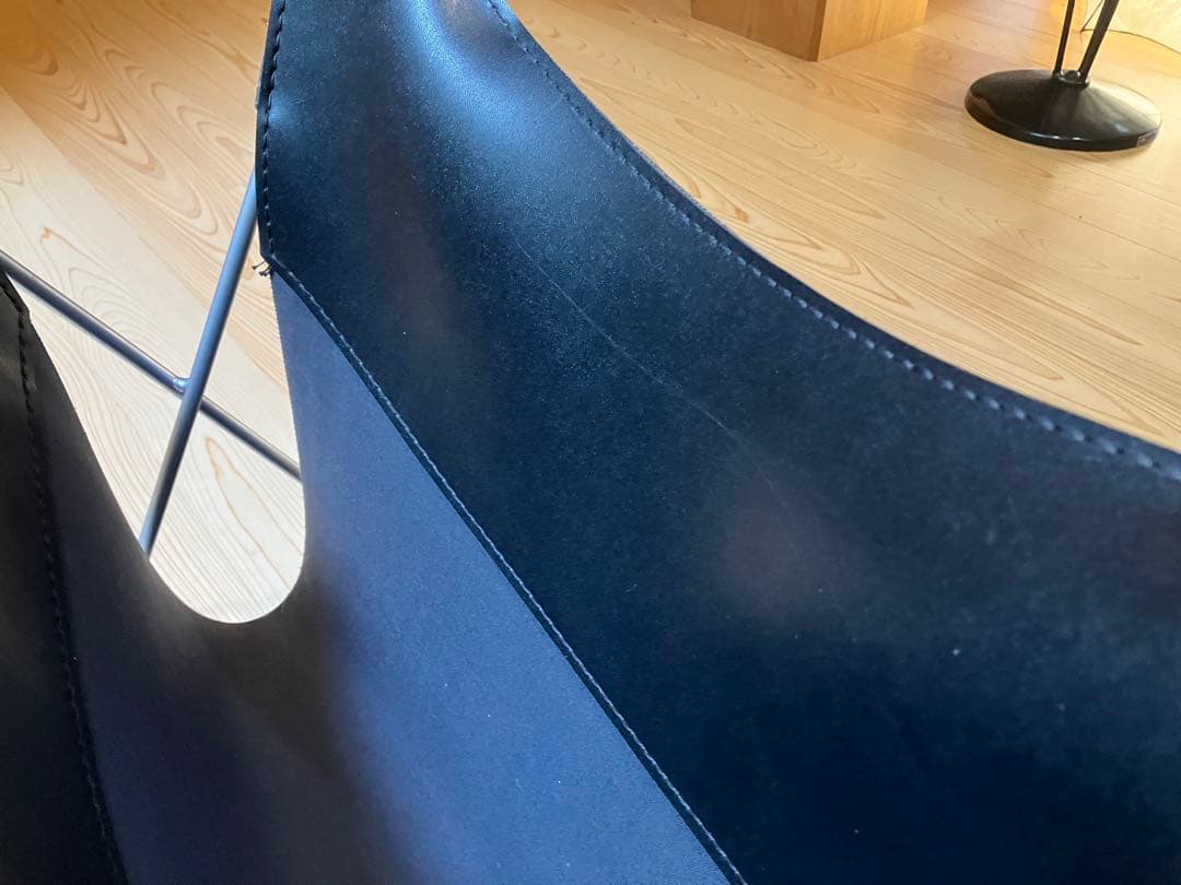 カリモク　karimoku マガジンラック　本革　レザー　BKF バタフライ