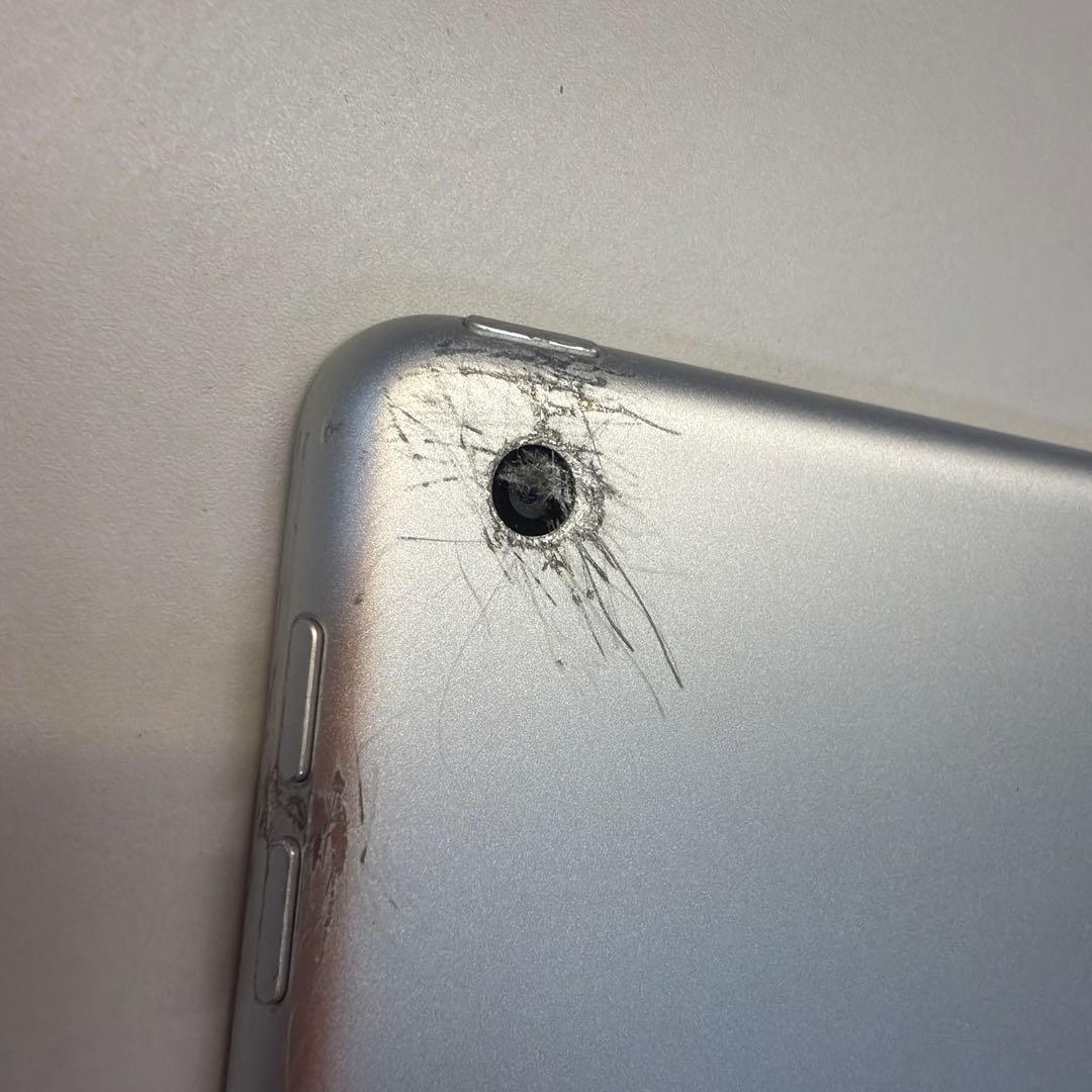 iPad 第9世代 64GB Wi-Fi 97% 外装キズ多い 液晶キレイ