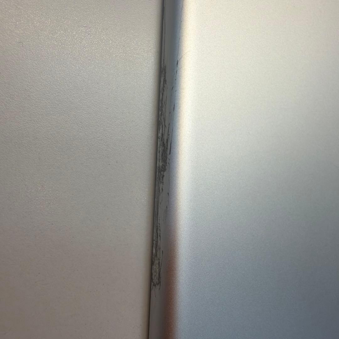 iPad 第9世代 64GB Wi-Fi 97% 外装キズ多い 液晶キレイ