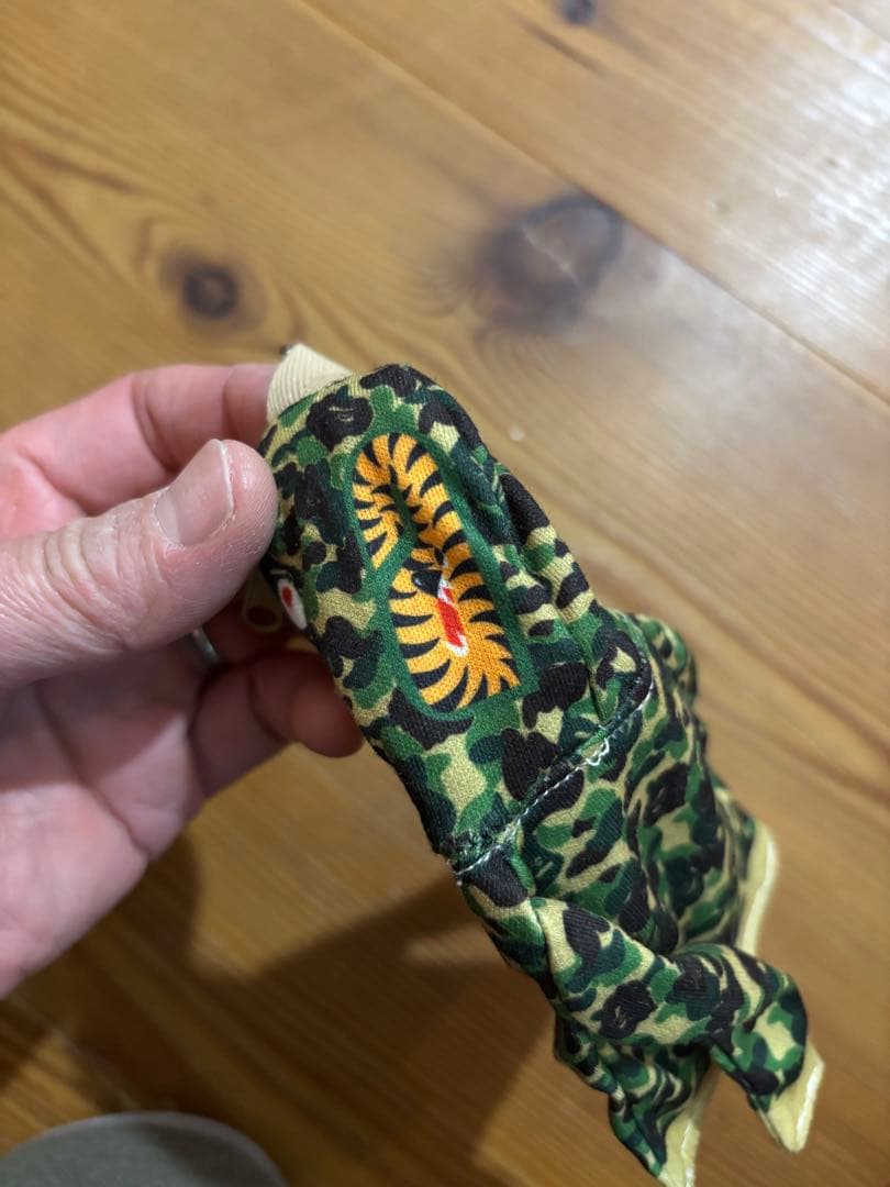 ⭐︎⭐︎A BATHING APE ⭐︎⭐︎エイプカモパーカー型キーホルダー