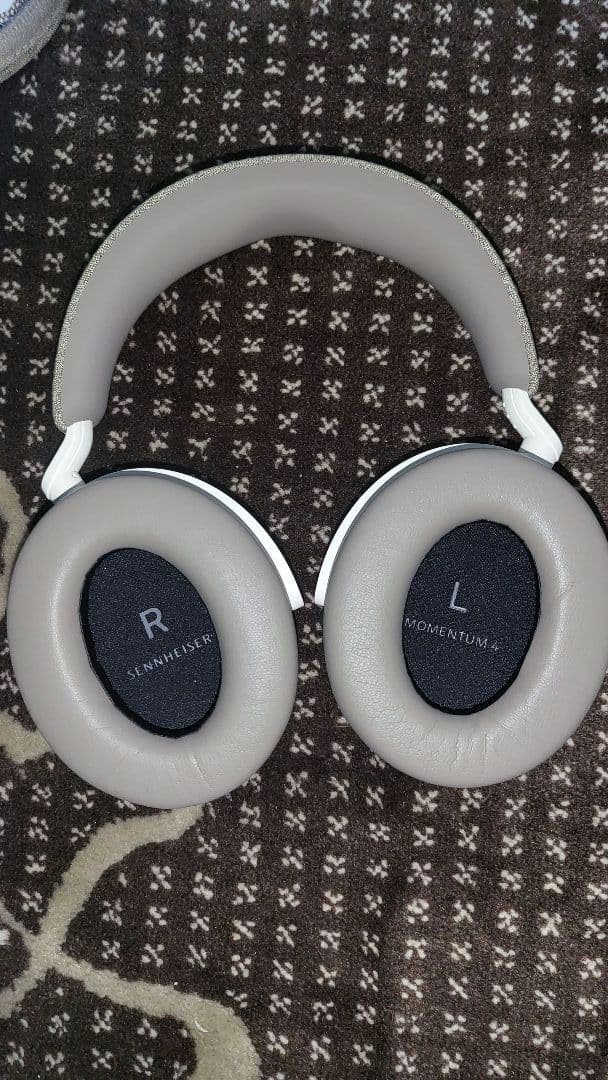 ヘッドホン SENNHEISER MOMENTUM 4 Wireless + BTD600