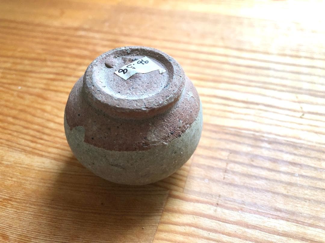 【タイ・骨董】宋胡録（スンコロク) 白灰釉 小壺（1301年~1600年）