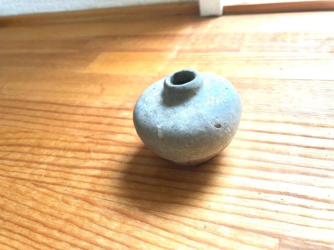 【タイ・骨董】宋胡録（スンコロク) 白灰釉 小壺（1301年~1600年）