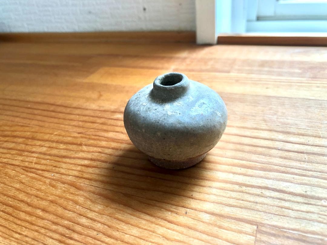 【タイ・骨董】宋胡録（スンコロク) 白灰釉 小壺（1301年~1600年）