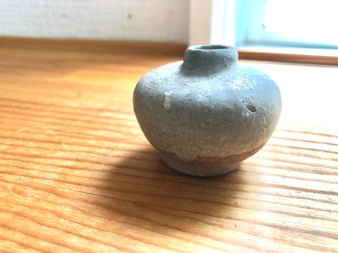 【タイ・骨董】宋胡録（スンコロク) 白灰釉 小壺（1301年~1600年）