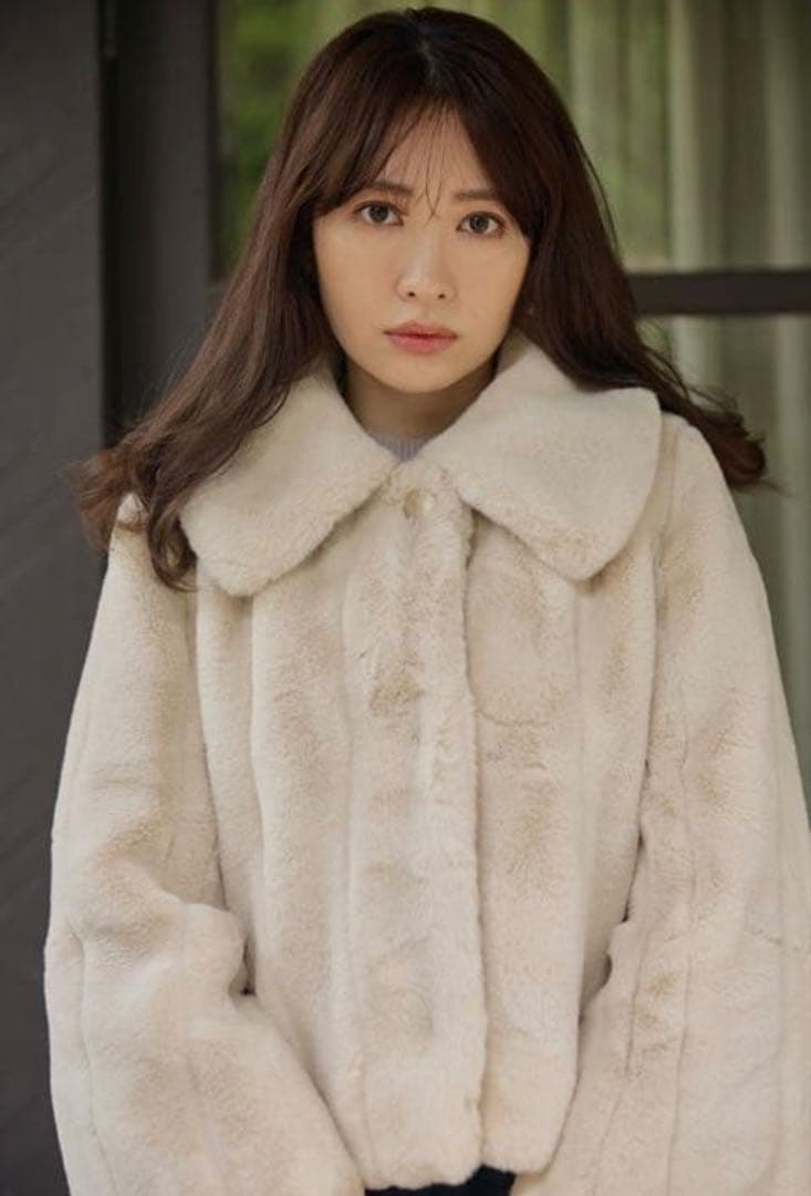 【Sサイズ】herlipto Winter Love Faux Fur Coat