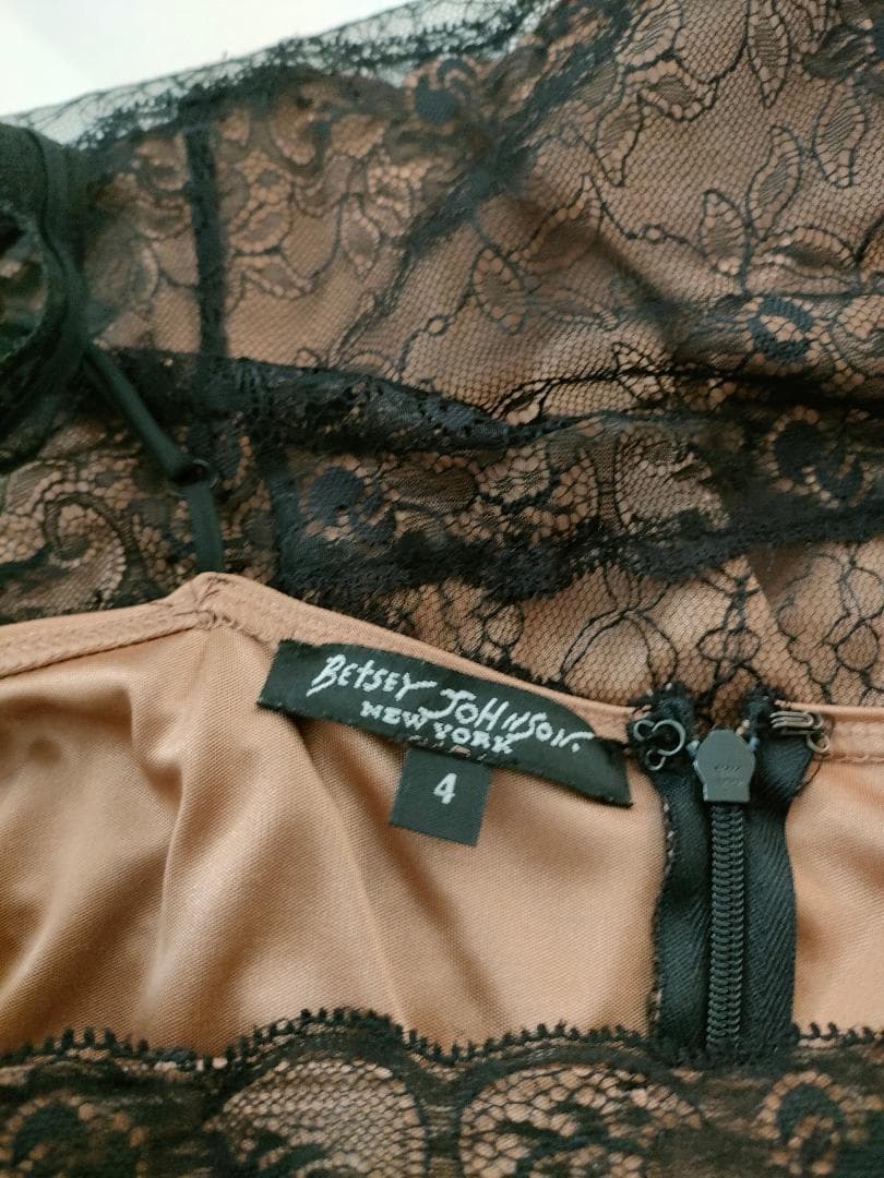 レア　betsey ベッツィージョンソン NY 総レース×フェザー付ロングドレス