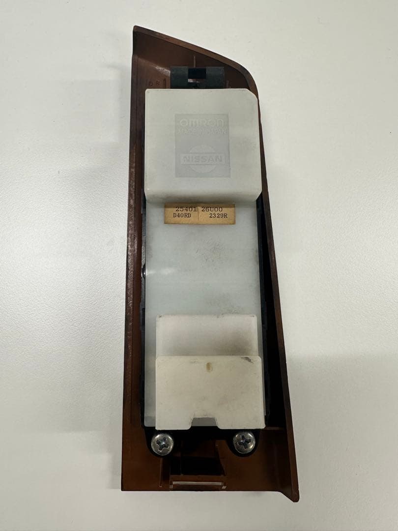 日産 WY30 パワーウィンドウスイッチ 運転席側