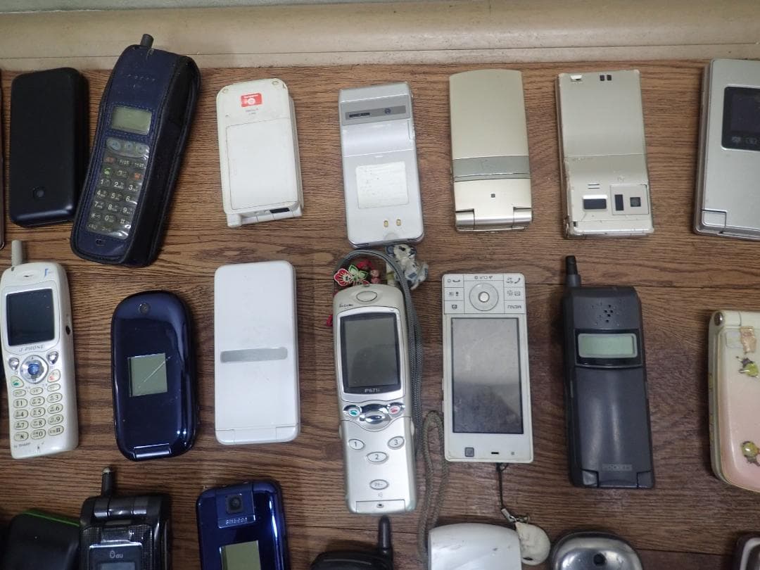 む*！様 携帯電話 ジャンク多数