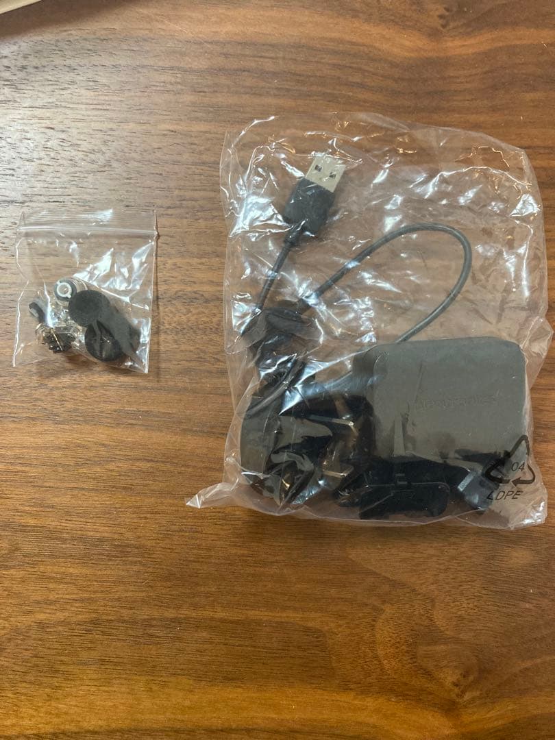 Poly ワイヤレスヘッドセット Voyager Legend