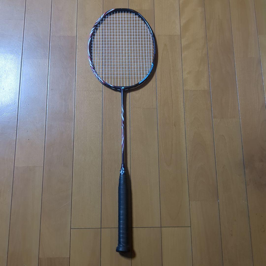 ヨネックス　アストロクス100ツアー　4U5 　ガット新品