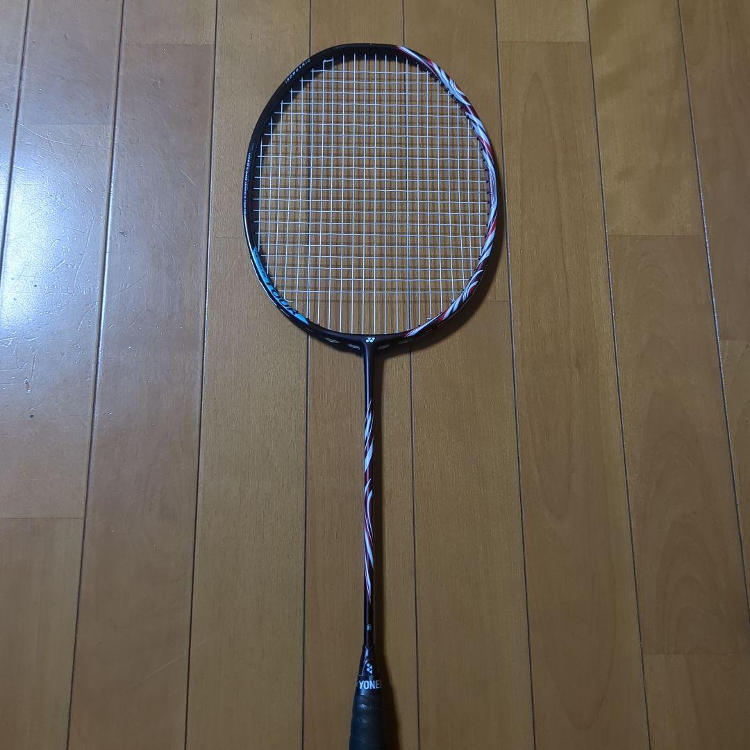 ヨネックス　アストロクス100ツアー　4U5 　ガット新品