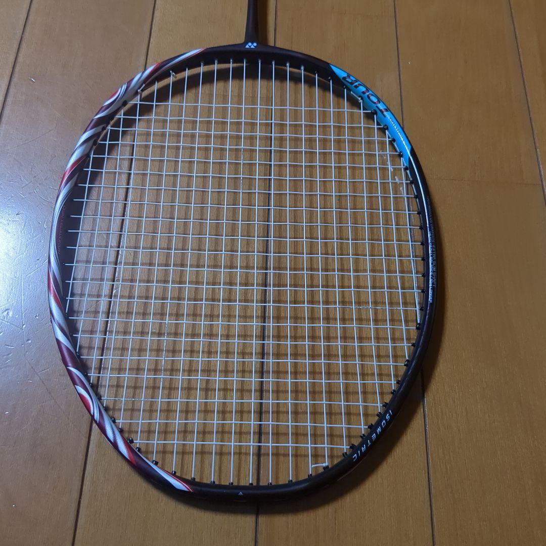 ヨネックス　アストロクス100ツアー　4U5 　ガット新品