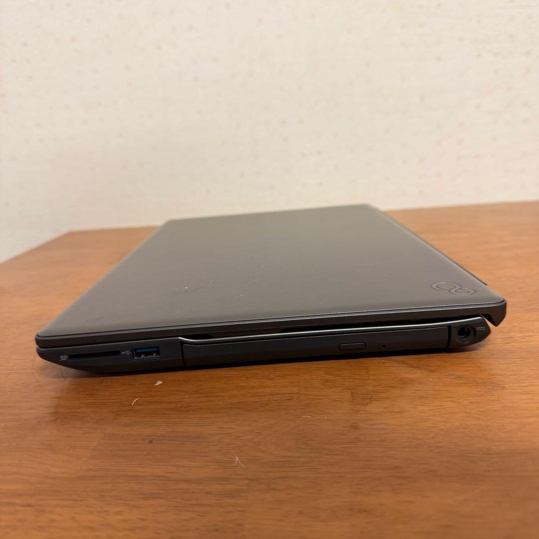 ● 美品 富士通 FMVA50H3B LIFEBOOK Windows 11