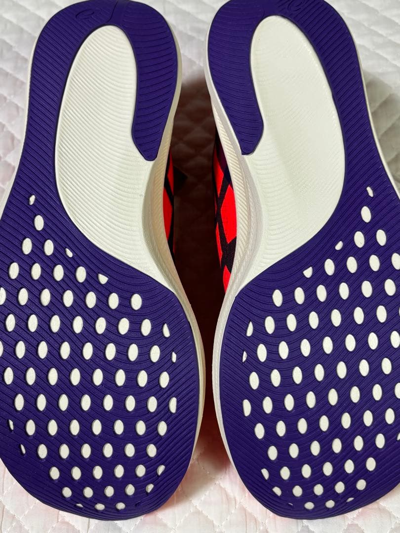 新品同様/S4+ YOGIRI　アシックス S4+ ヨギリ 26.0cm Red