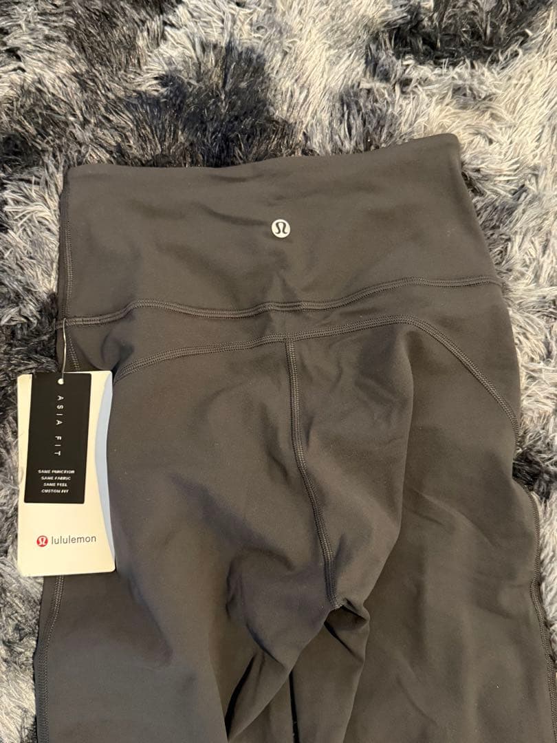 Lululemon ルルレモン　フレアレギンス