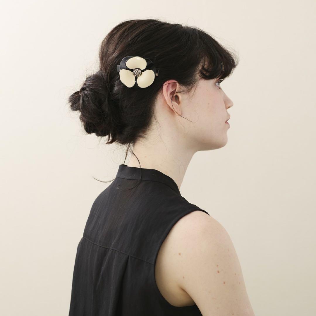 アレクサンドルドゥパリ　カメリア　【LISERAI】バレッタ (6 cm)