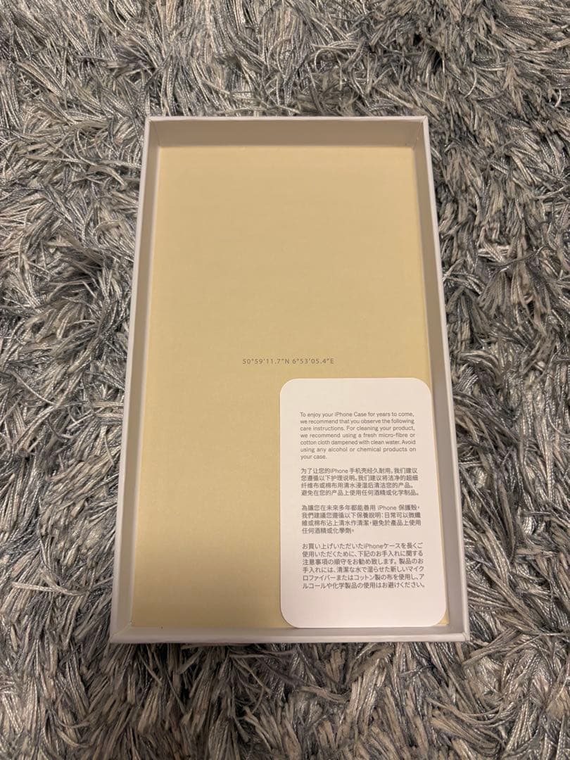 RIMOWA iPhone 16 Pro ブラック　アルミニウム