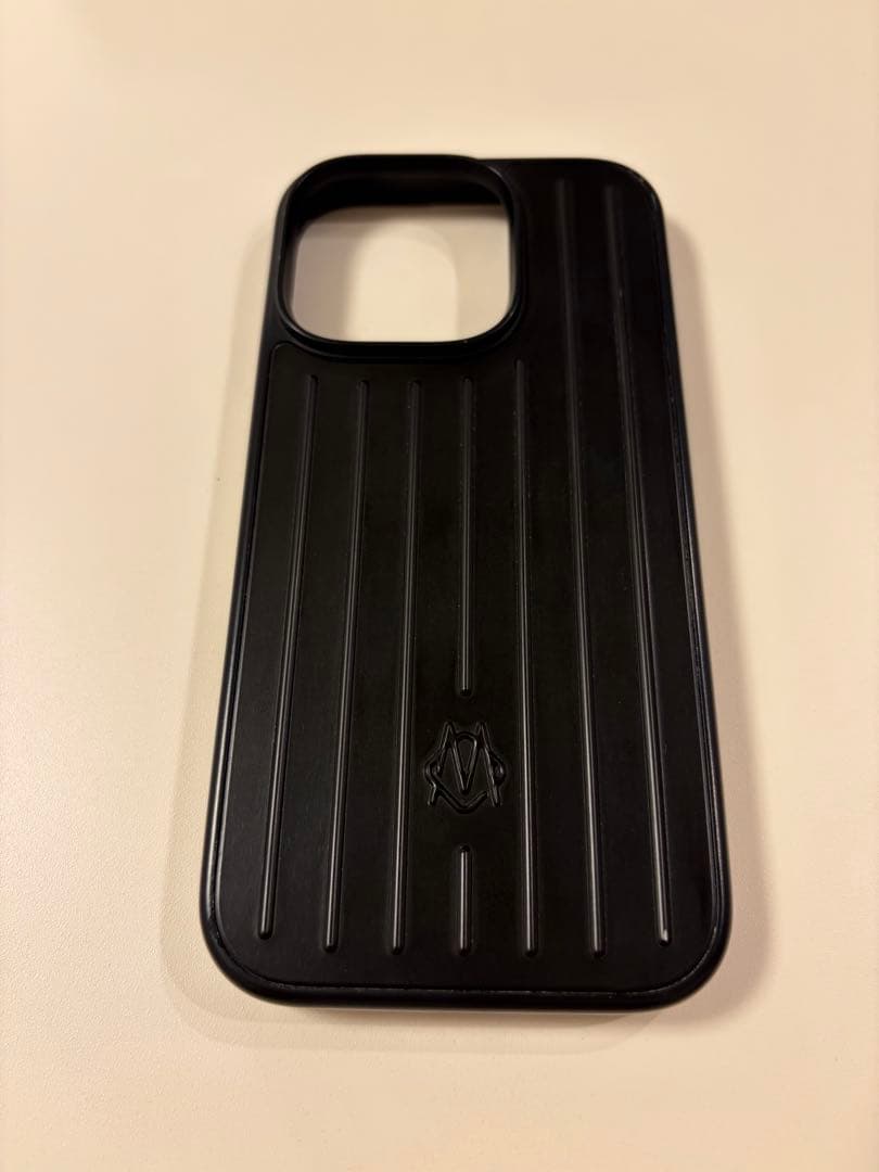 RIMOWA iPhone 16 Pro ブラック　アルミニウム