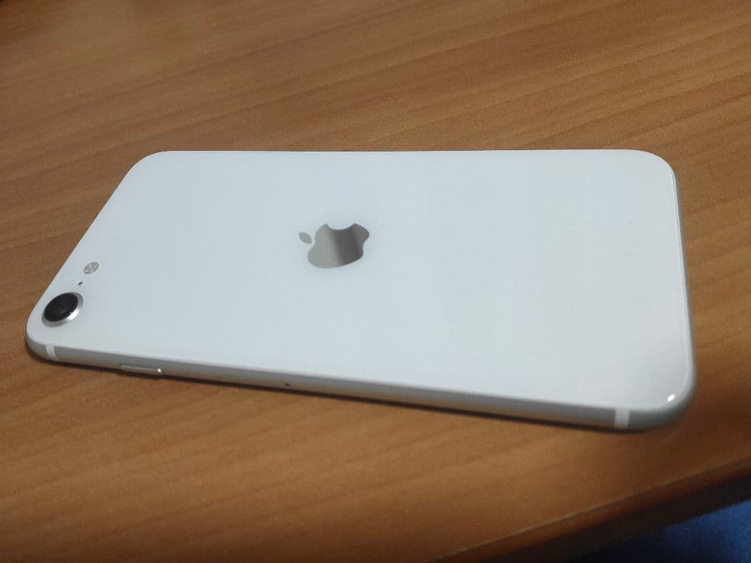 iPhone SE (第2世代) 本体　ブラック