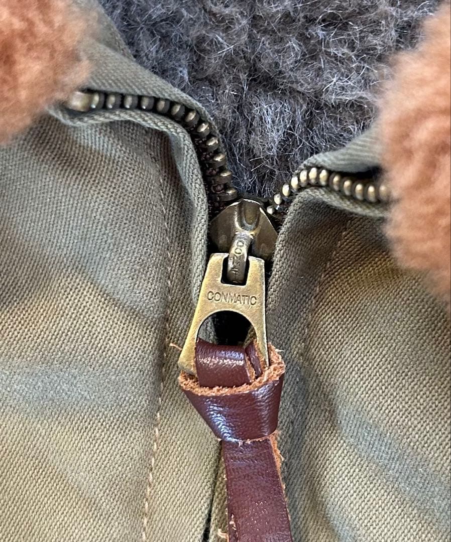 美品 バズリクソンズ 実名復刻版 B-10 赤リブ サイズ38