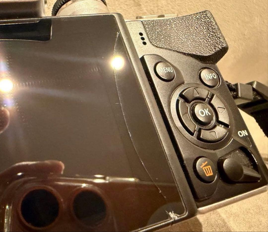 デジタルカメラ OLYMPUS OM-D E-M10