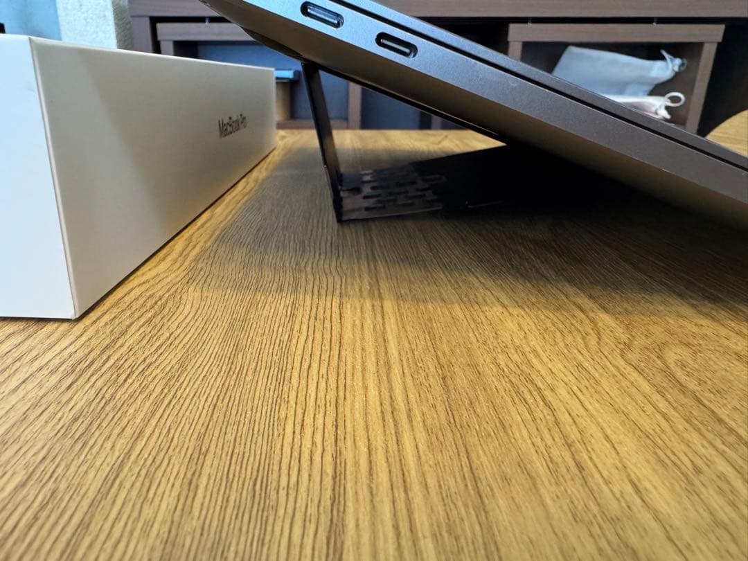 Apple MacBook Pro 13インチ／М1／2020 ／スペースグレイ