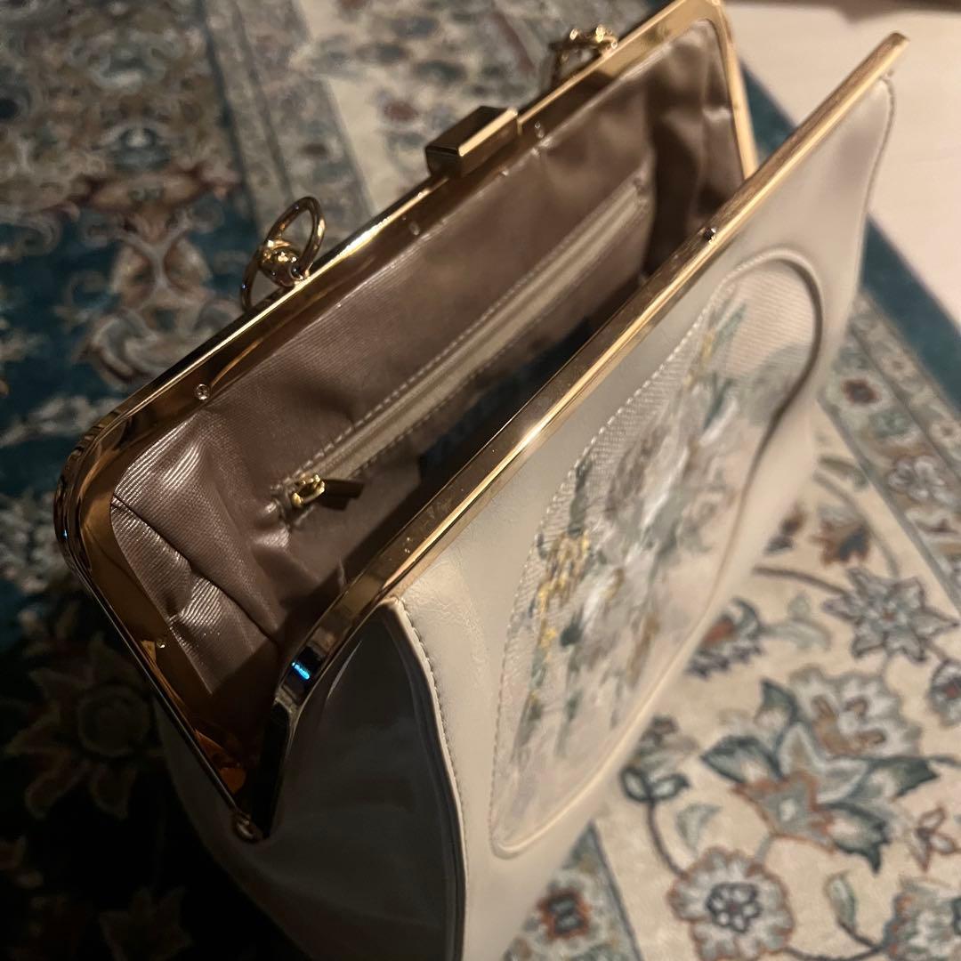 an another Angelus アートタッチフラワー刺繍ハンドバッグ