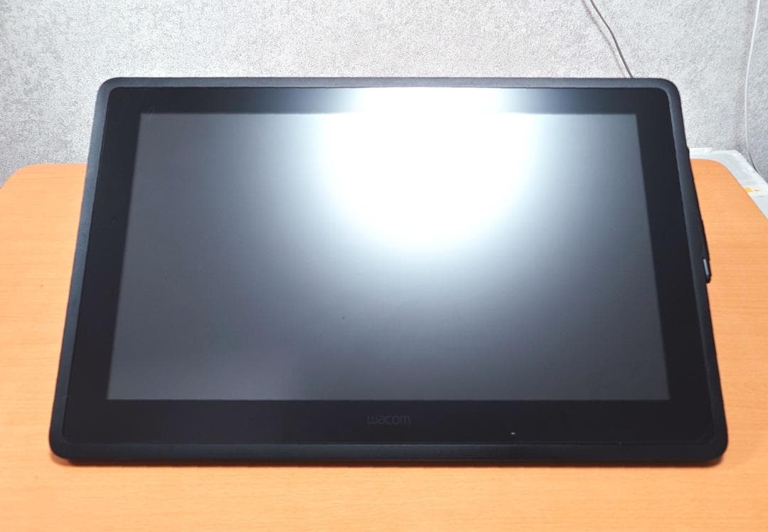 液タブ Wacom Cintiq 22 DTK2260K1D