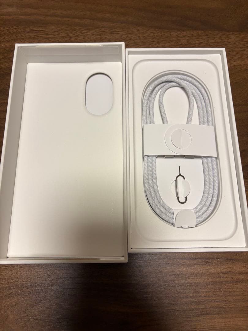 美品　Apple iPhone 16 BLACK 128GB 国内版SIMフリー